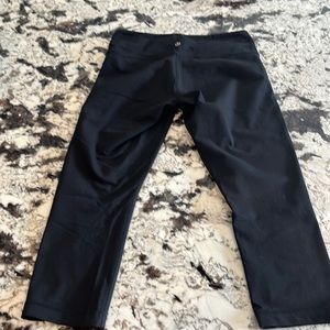 Lulu Lemon Cropped Leggings Size 8
